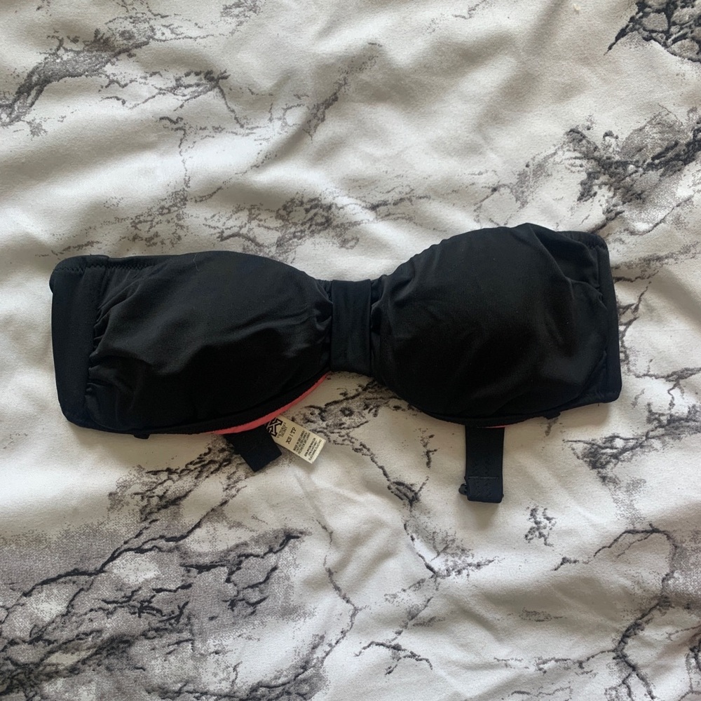 Victoria’s Secret bikini top